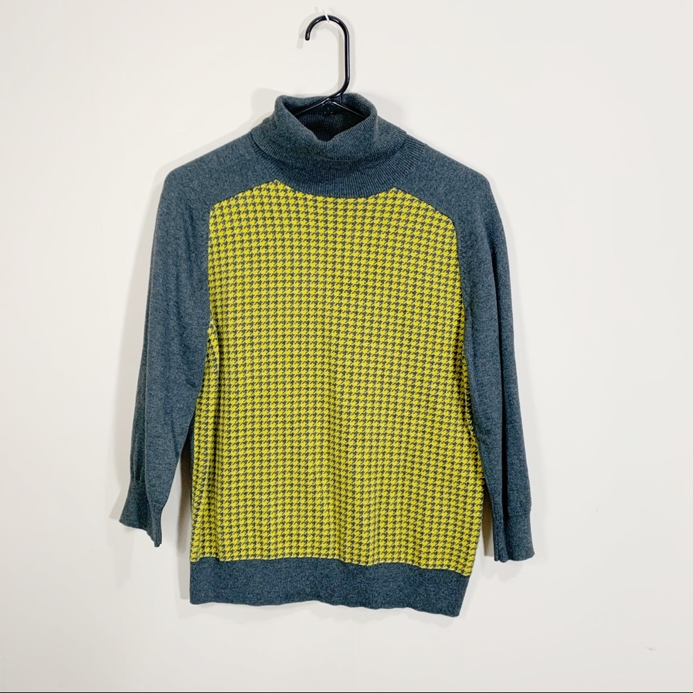 Liz Claiborne Houndstooth Turtleneck Sweater